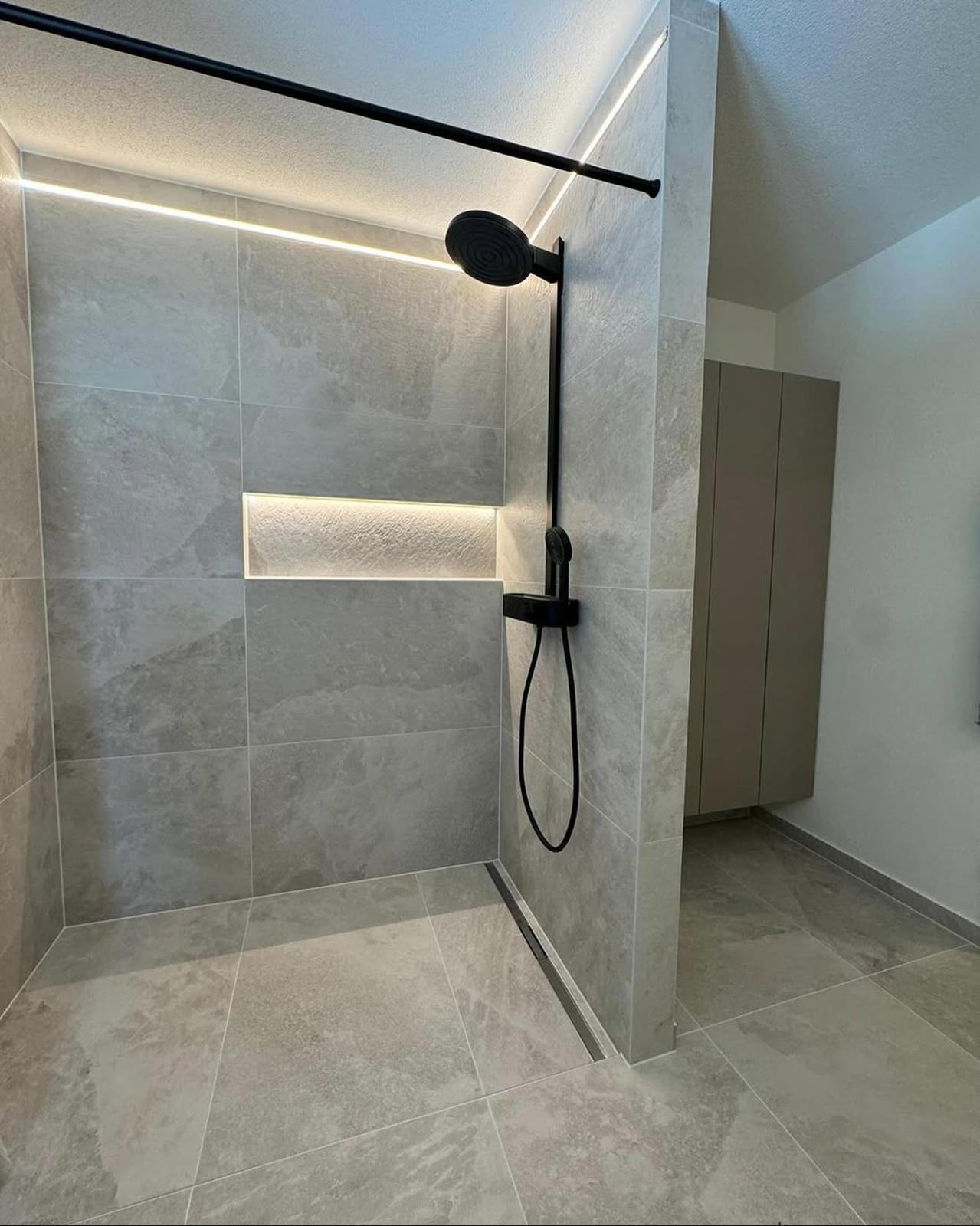 Badumbau Projekt: Badezimmer mit Badewanne